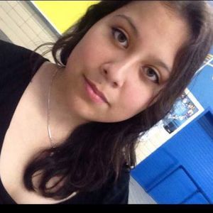 Meet your Posher, Roxanna